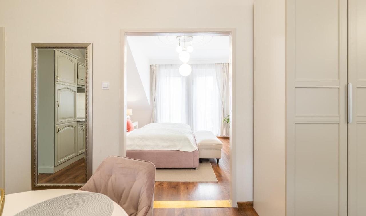 Monarchia Apartman Pearl Mosonmagyaróvár Eksteriør billede